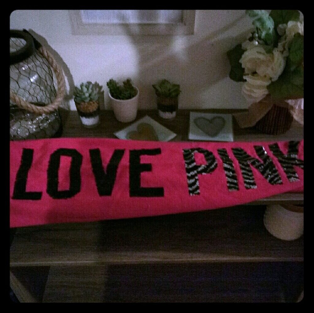 Victoria Secret Pink brand fitted sweatpants